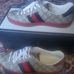Gucci GG Supreme Shoe